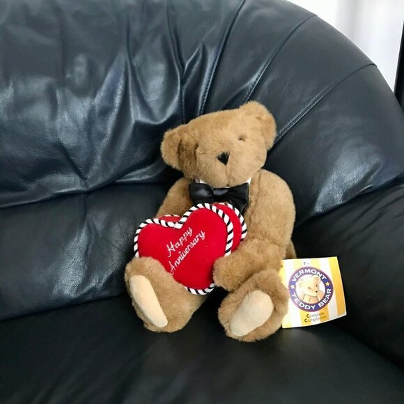 Vermont Teddy Bear Happy Anniversary Heart Plush - Picture 1 of 6